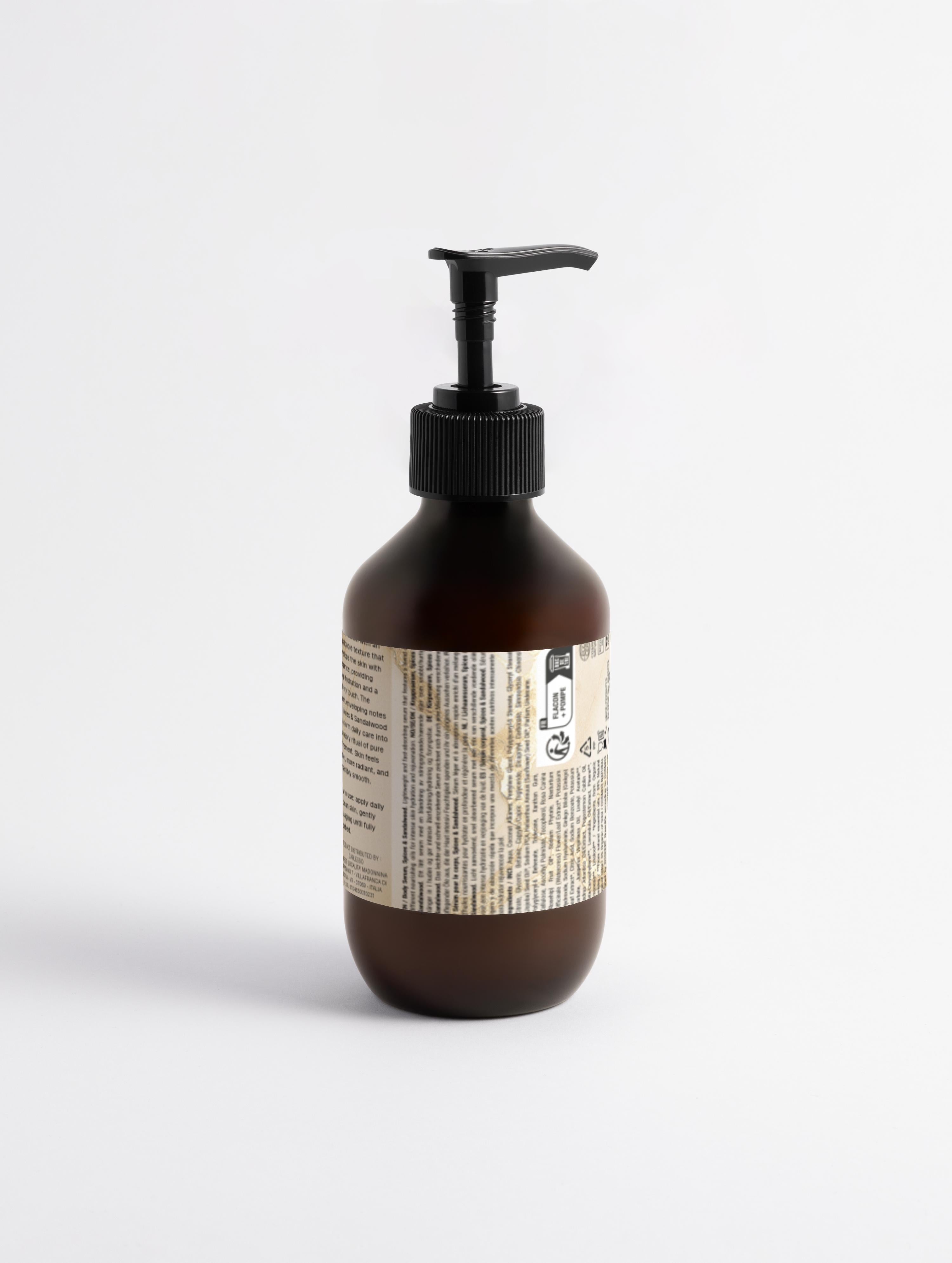 Seidenhaut-Körperserum, Gewürze und Sandelholz