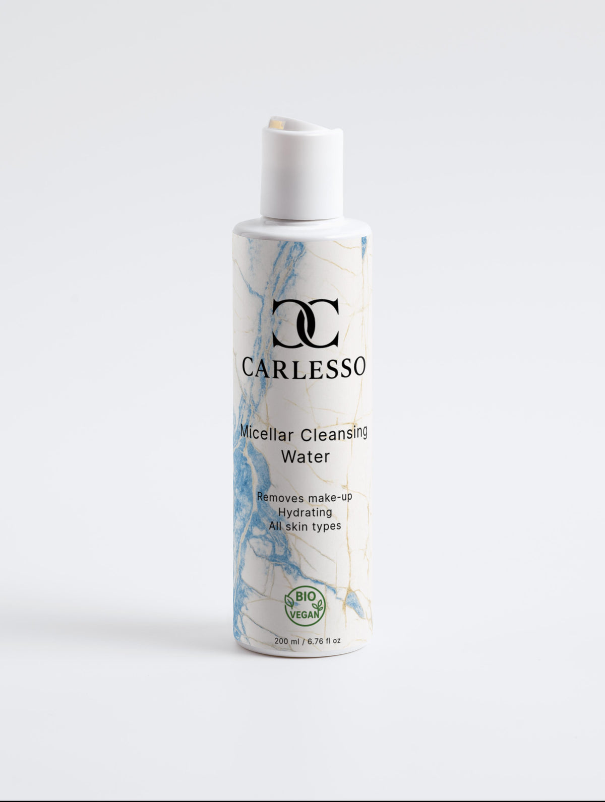 Acqua micellare detergente